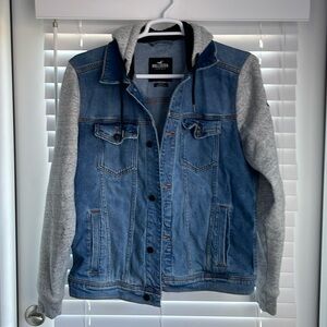 Hollister men’s Jean jacket with hood